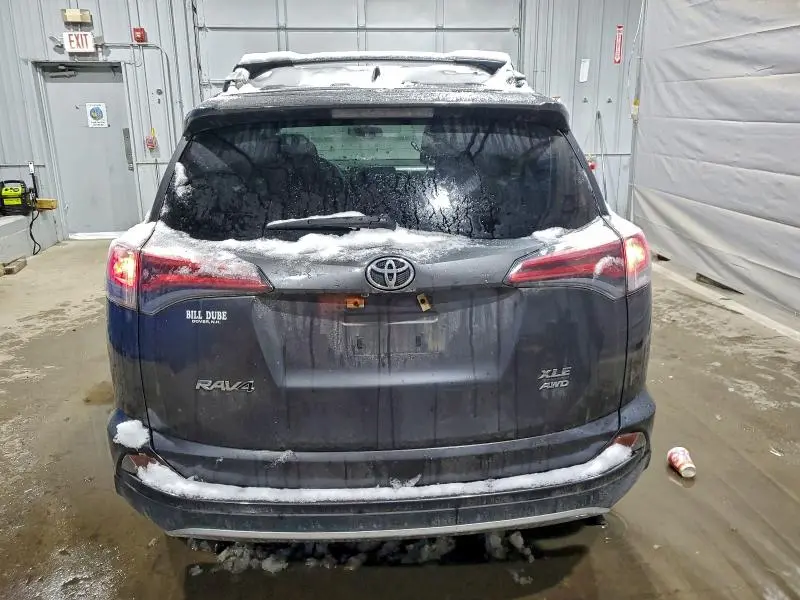 2016 TOYOTA RAV4 XLE  
