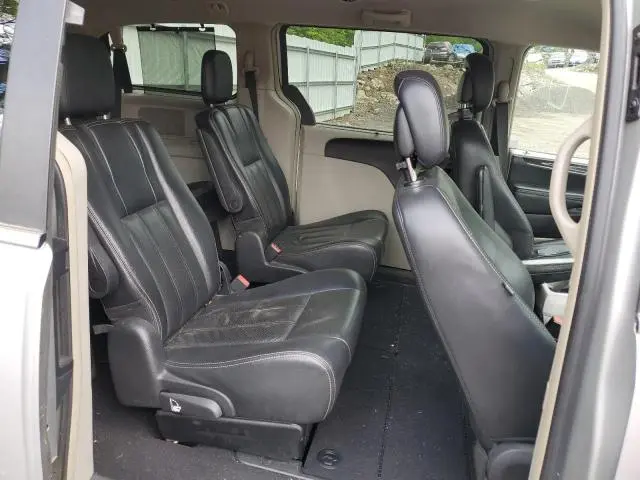 2011 CHRYSLER TOWN & COUNTRY TOURING L  