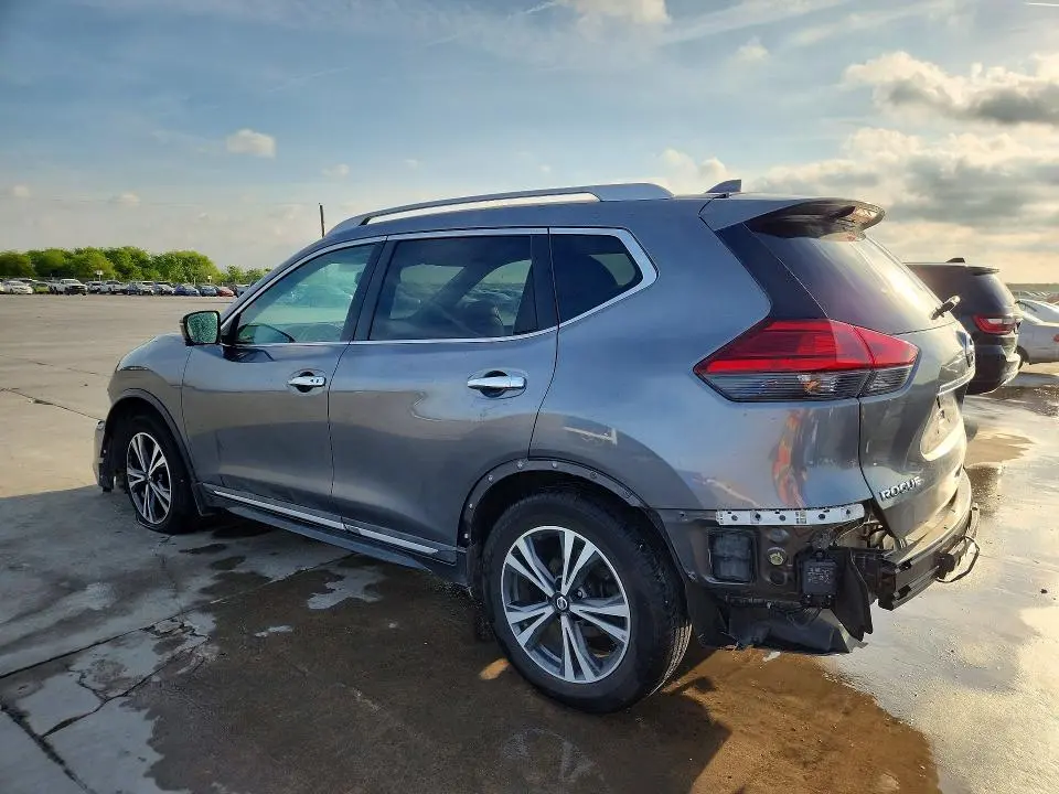 2017 NISSAN ROGUE SL  