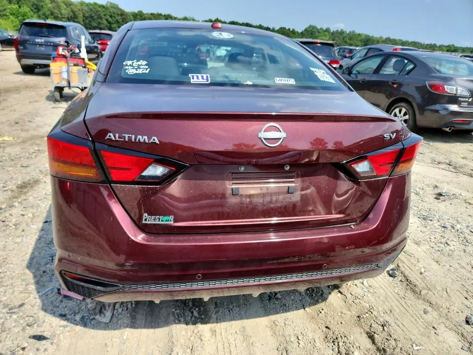 2024 NISSAN ALTIMA SV  
