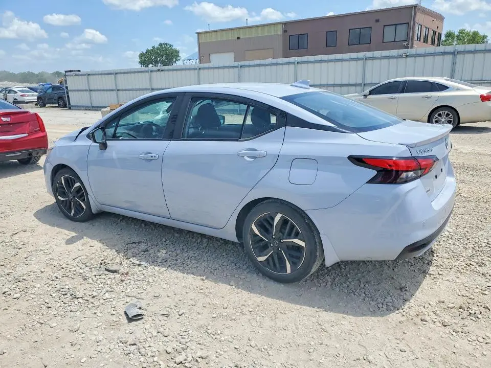 2024 NISSAN VERSA SR  