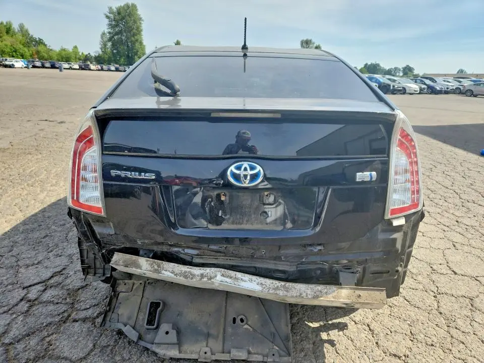 2013 TOYOTA PRIUS TWO  