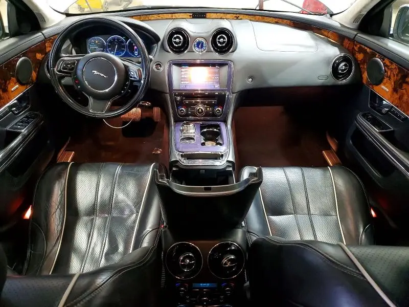 2011 JAGUAR XJL   