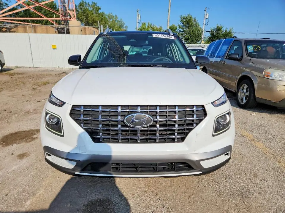 2024 HYUNDAI VENUE LIMITED  