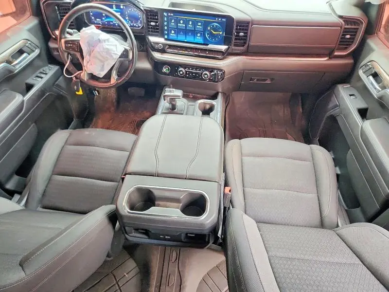 2023 CHEVROLET SILVERADO C1500 LT  