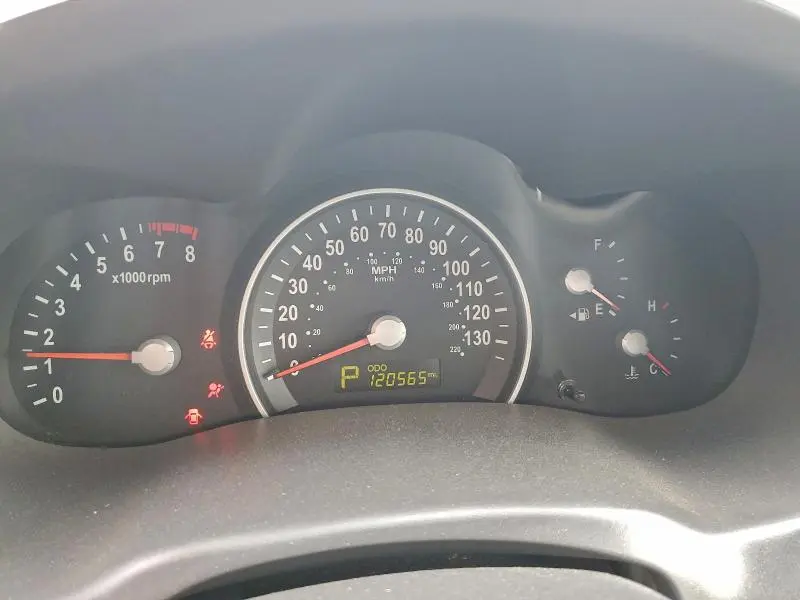 2014 KIA SEDONA LX  