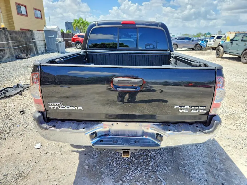 2013 TOYOTA TACOMA DOUBLE CAB PRERUNNER  