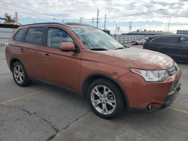 2015 MITSUBISHI OUTLANDER SE