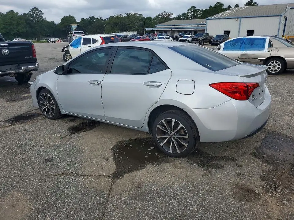 2017 TOYOTA COROLLA SE  