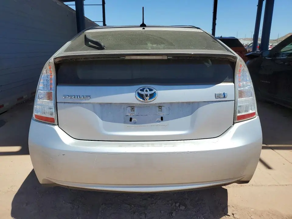 2011 TOYOTA PRIUS THREE  