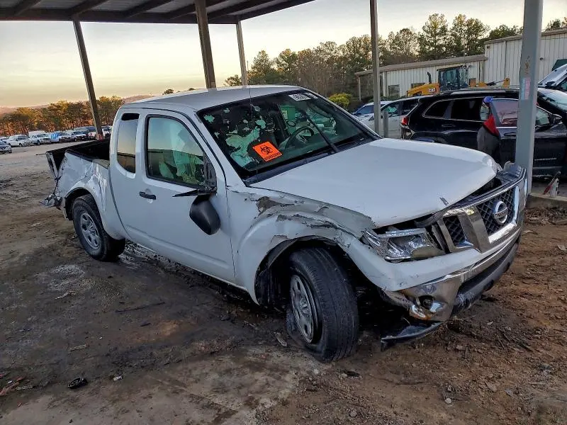 2010 NISSAN FRONTIER KING CAB SE  