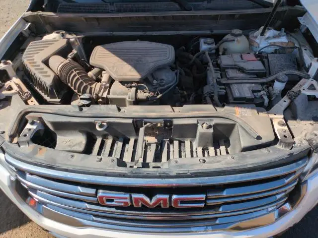 2020 GMC ACADIA AT4  