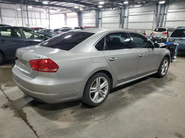 2013 VOLKSWAGEN PASSAT SE  