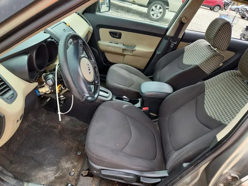 2010 KIA SOUL +  
