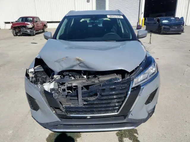 2021 NISSAN KICKS SV  