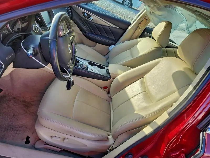 2015 INFINITI Q50 BASE  