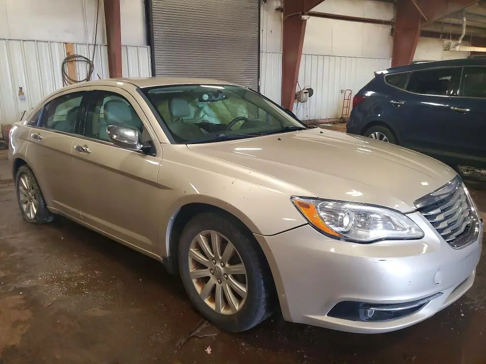 2013 CHRYSLER 200 LIMITED  