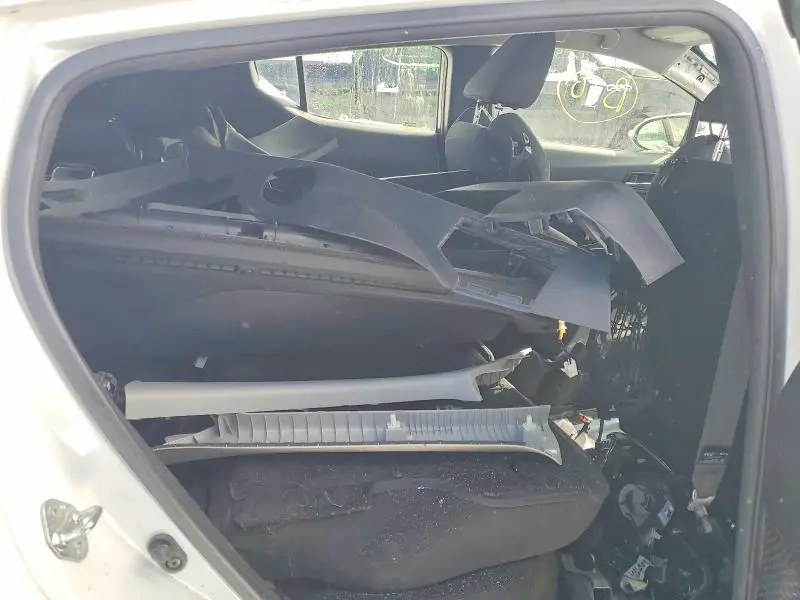 2020 TOYOTA C-HR XLE  