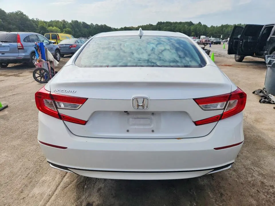2018 HONDA ACCORD LX  