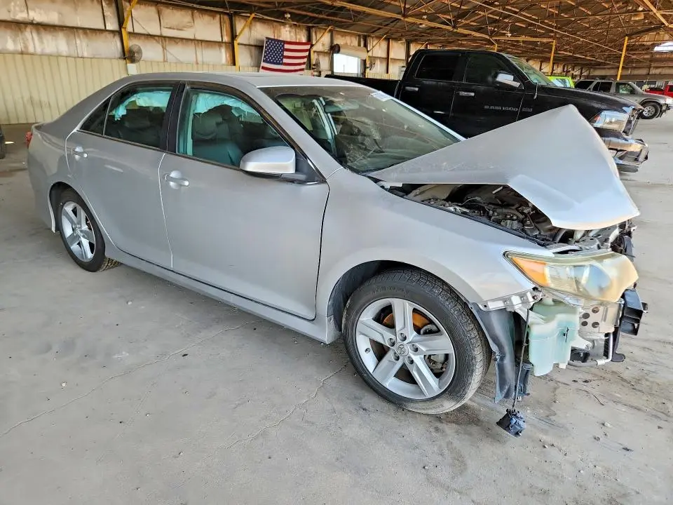 2012 TOYOTA CAMRY SE  