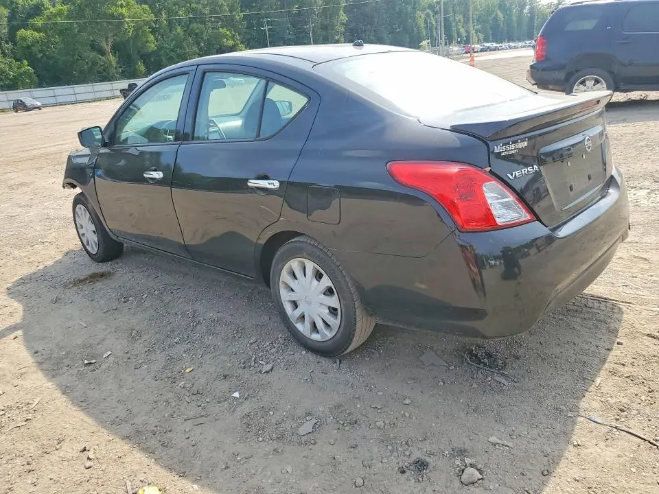 2019 NISSAN VERSA SV  