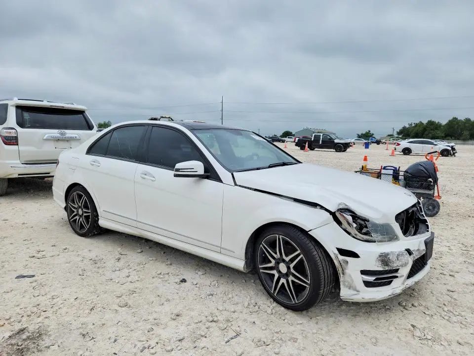 2013 MERCEDES-BENZ C 250  