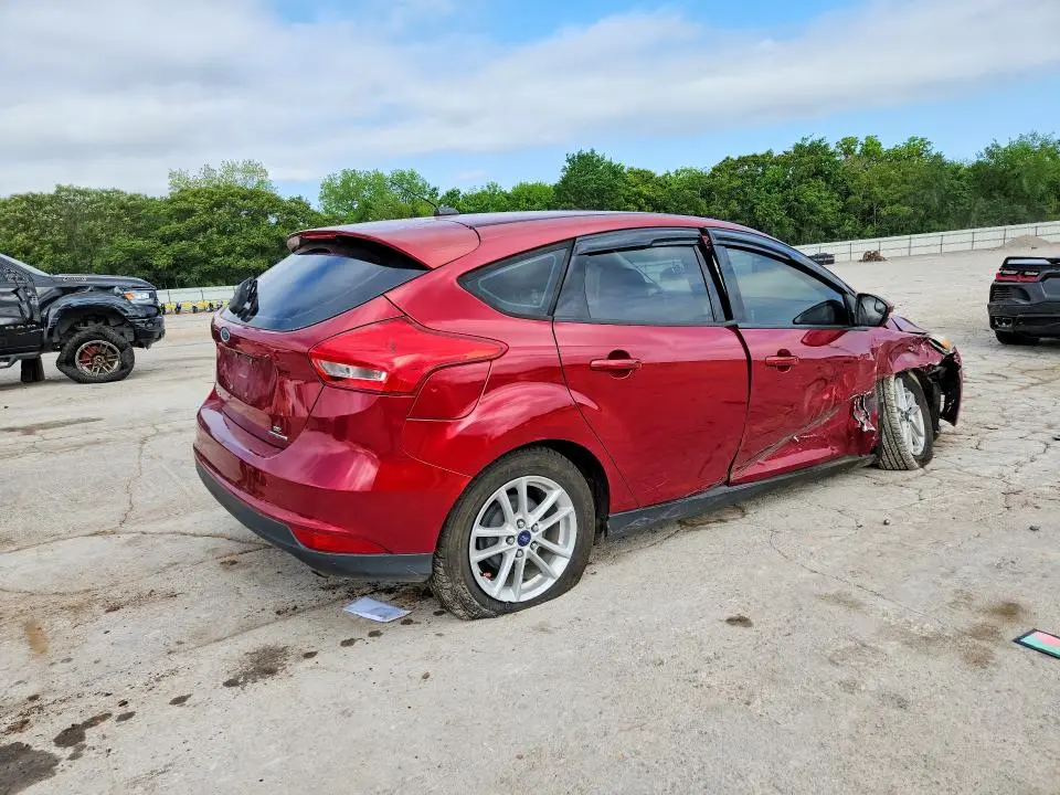 2015 FORD FOCUS SE  