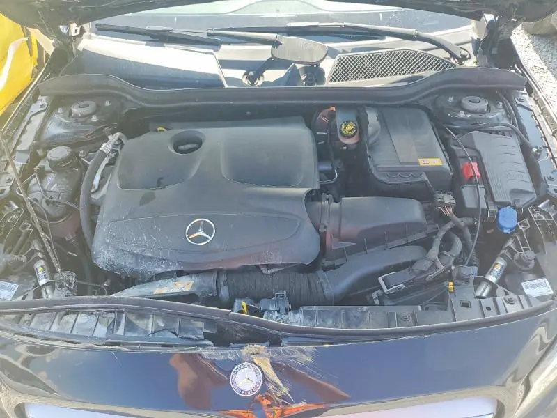 2015 MERCEDES-BENZ GLA 250 4MATIC  