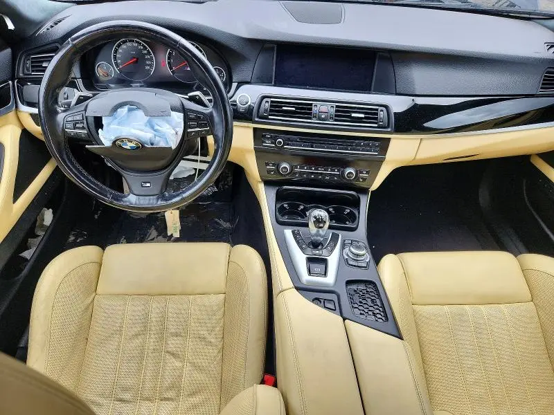2013 BMW M5   