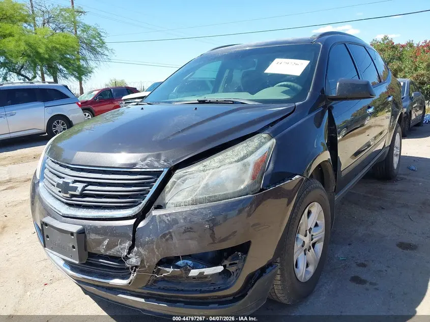 2017 CHEVROLET TRAVERSE LS