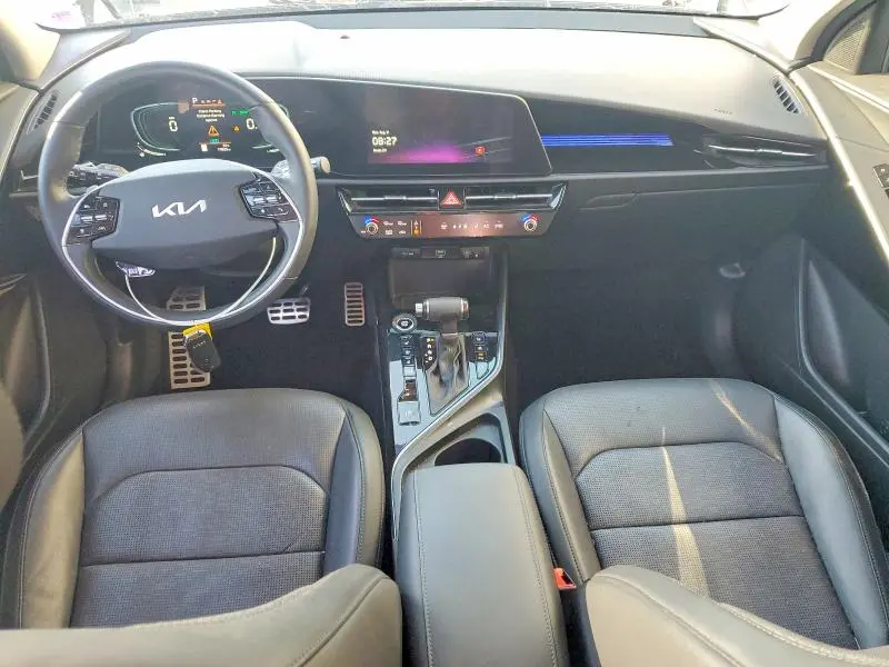 2023 KIA NIRO SX  