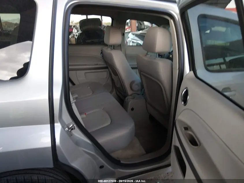 2011 CHEVROLET HHR LS