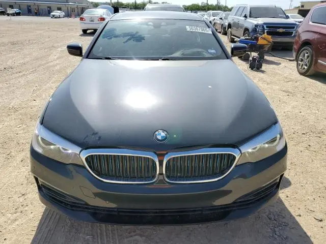 2019 BMW 530E 
