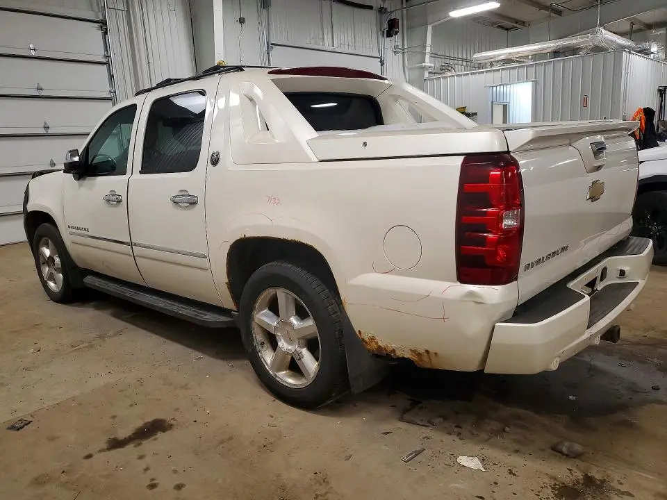 2013 CHEVROLET AVALANCHE LTZ  
