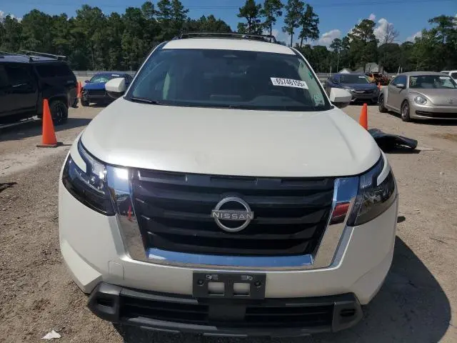 2023 NISSAN PATHFINDER SV  