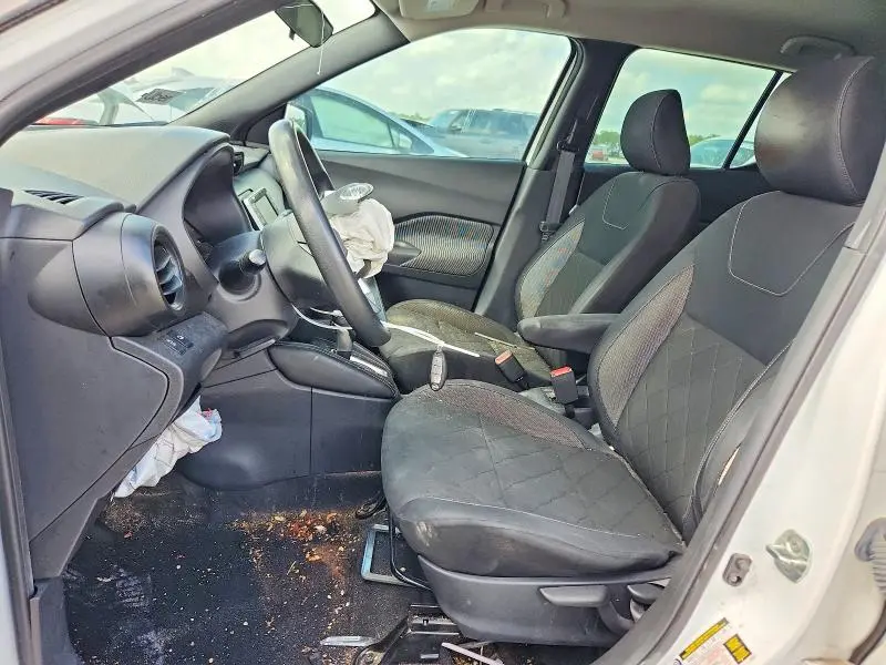 2018 NISSAN KICKS S  
