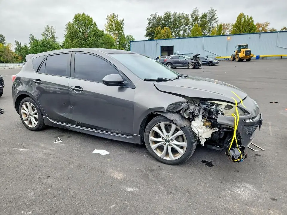 2011 MAZDA 3 S  