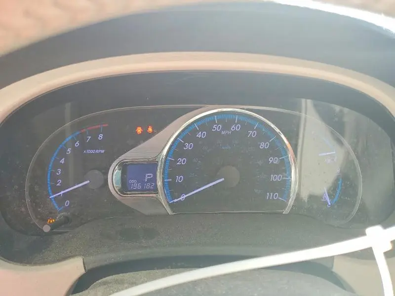 2013 TOYOTA SIENNA XLE 8-PASSENGER  