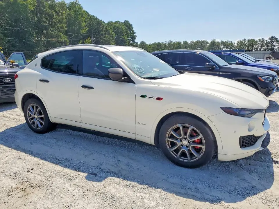 2018 MASERATI LEVANTE LUXURY  