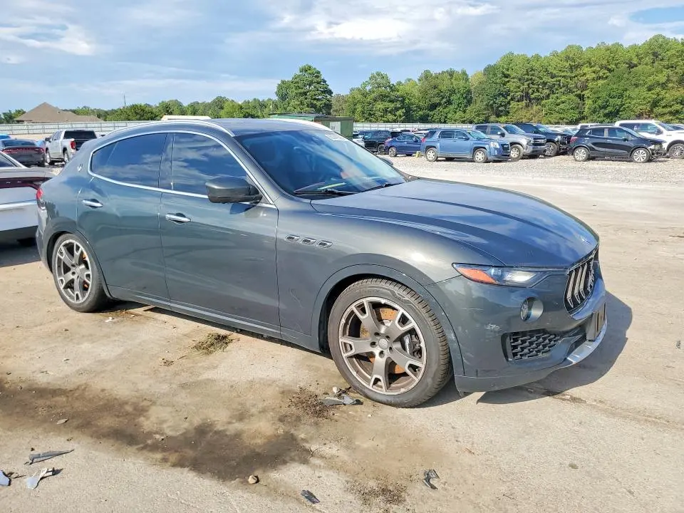 2017 MASERATI LEVANTE S LUXURY  