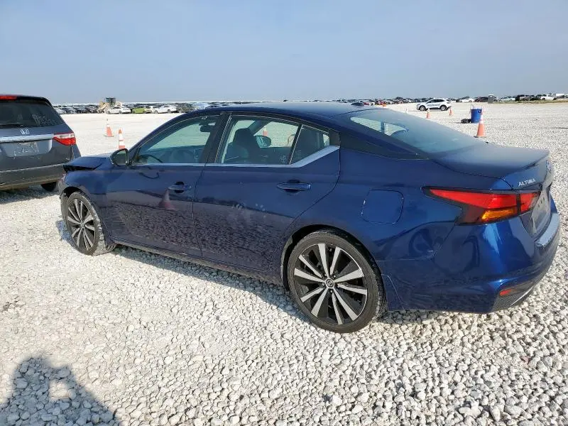 2021 NISSAN ALTIMA SR  