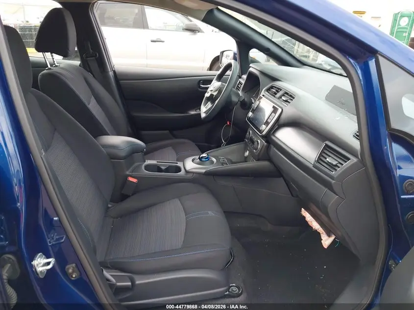 2025 NISSAN LEAF S