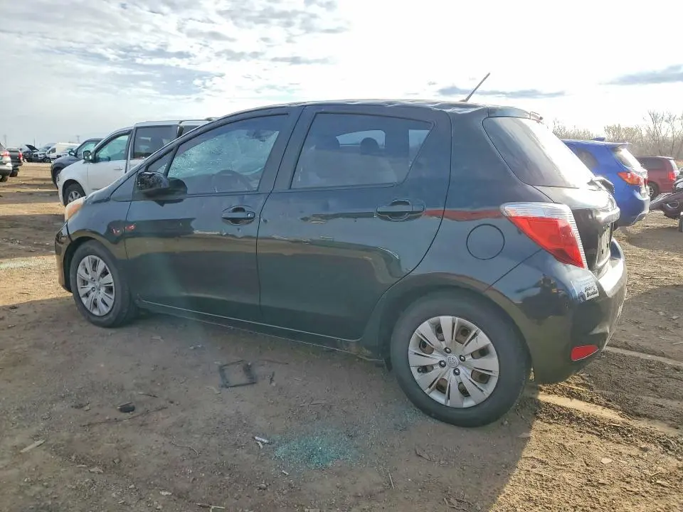 2013 TOYOTA YARIS 5-DOOR LE  