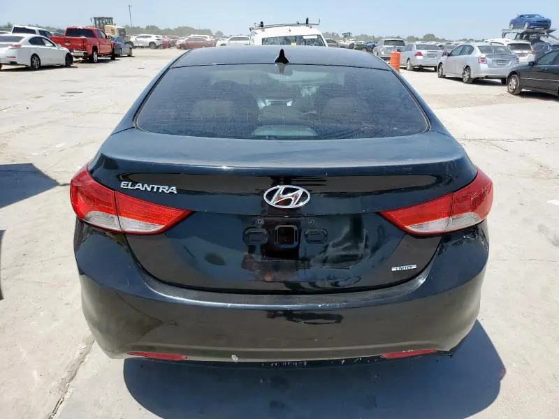 2011 HYUNDAI ELANTRA   