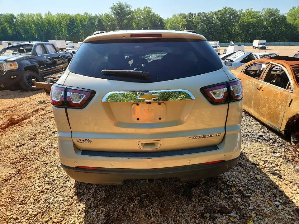 2014 CHEVROLET TRAVERSE LT  