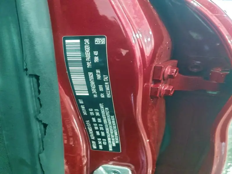 2017 ALFA ROMEO GIULIA TI Q4  