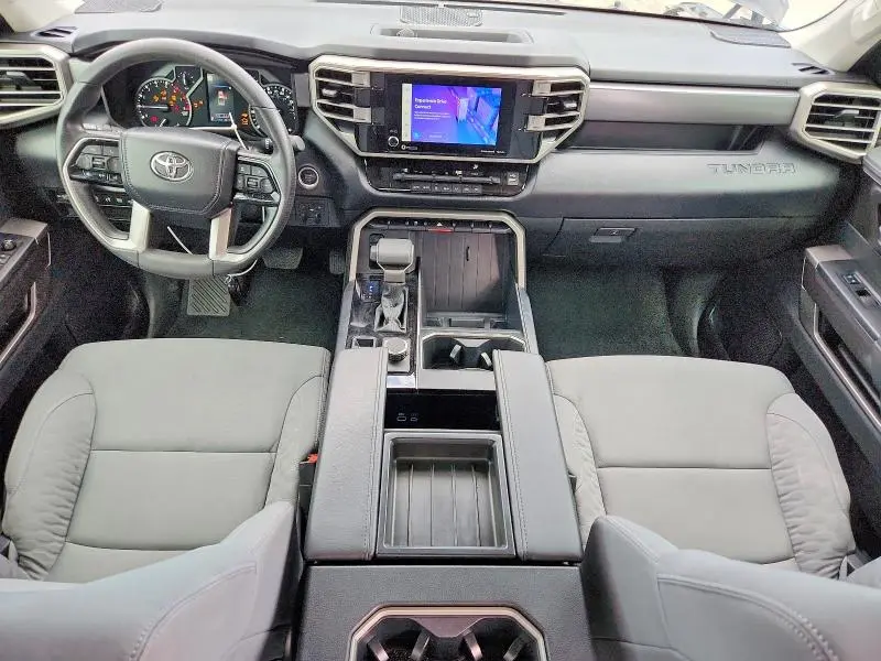 2023 TOYOTA TUNDRA SR5  