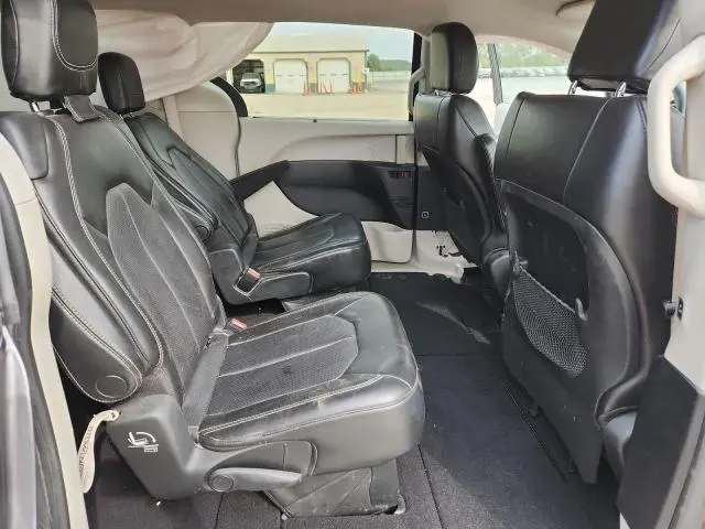 2020 CHRYSLER VOYAGER LXI  