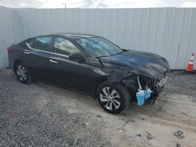2024 NISSAN ALTIMA S  