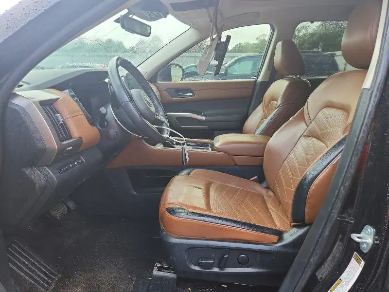 2024 NISSAN PATHFINDER PLATINUM  